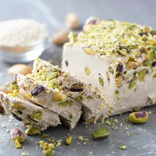 حلوا ارده اصیل یزدی با کیفیت بالا و طعم دلنشین